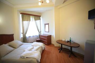 Фото номера Стандартный двухместный номер с 1 кроватью и видом на сад Отель Jermuk Ani Hotel г. Джермук 11