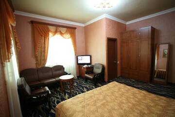 Фото номера Полулюкс (для 2 взрослых) с балконом Отель Nairi Hotel г. Джермук 2