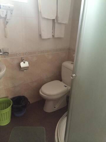 Фото номера Стандартный одноместный номер с балконом Отель Nairi Hotel г. Джермук 10