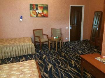 Фото номера Полулюкс с балконом для 3 взрослых Отель Nairi Hotel г. Джермук 5