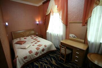 Фото номера Стандартный одноместный номер с балконом Отель Nairi Hotel г. Джермук 3