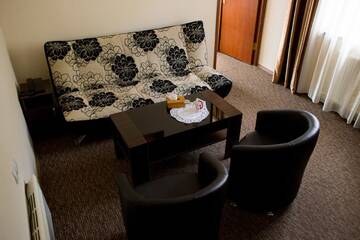 Фото номера Люкс с видом на озеро Отель Jermuk Verona Resort г. Джермук 7