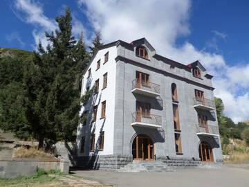 Фото Апарт-отели Jermuk Villa Imperial г. Джермук 1